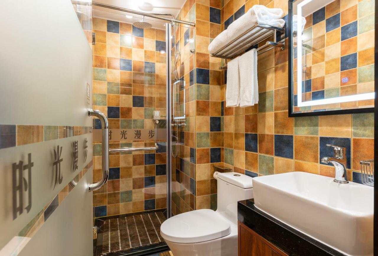 Nostalgia Hotel Near Prince Gong'S Mansion- Beihai Park, Tian'Anmen Square, Nanluoguxiang Hutong, Huguosi Hutong Snack Street, 5 Minutes Walk Away From Ping'Anli Subway Station, Free Ice Cream And Laundry Service,English Communication Well Pequim Exterior foto