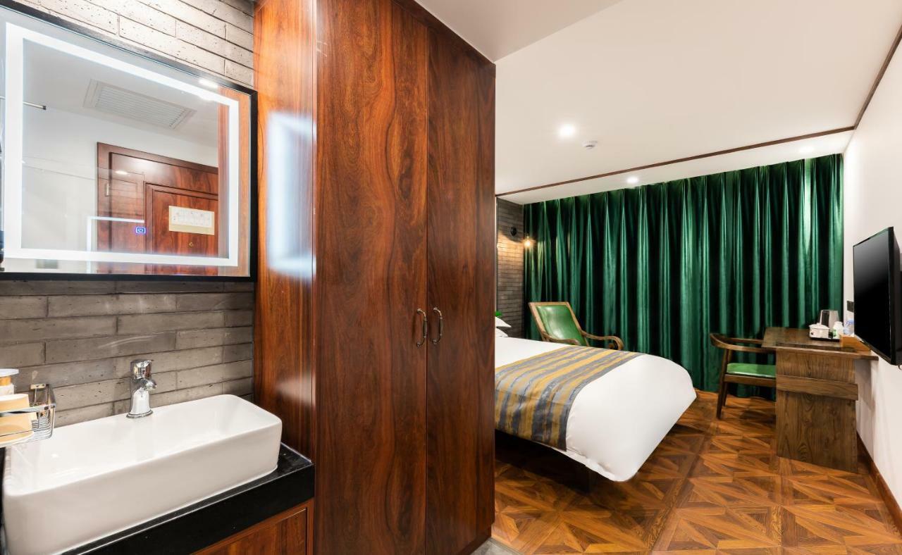 Nostalgia Hotel Near Prince Gong'S Mansion- Beihai Park, Tian'Anmen Square, Nanluoguxiang Hutong, Huguosi Hutong Snack Street, 5 Minutes Walk Away From Ping'Anli Subway Station, Free Ice Cream And Laundry Service,English Communication Well Pequim Exterior foto