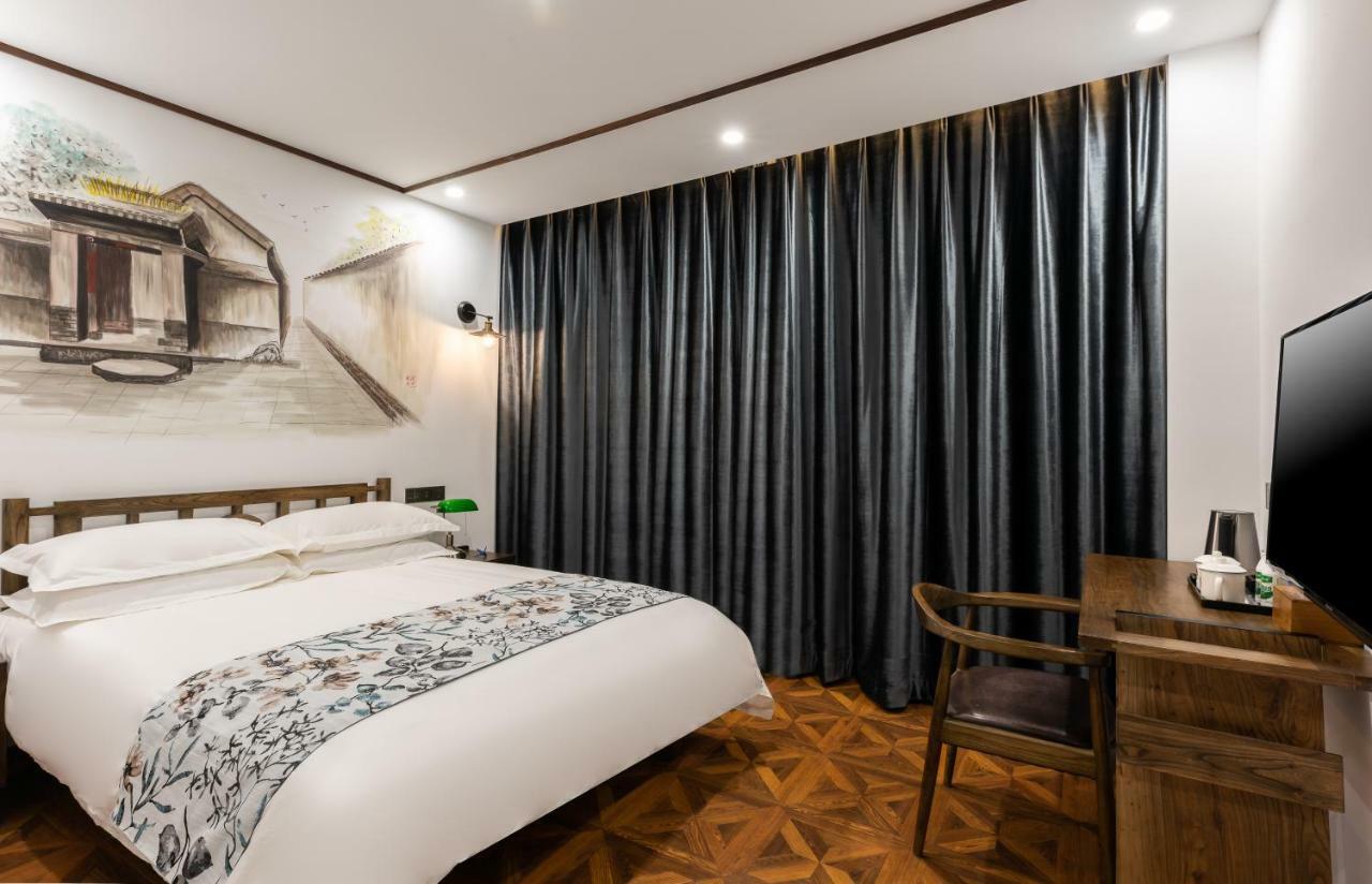Nostalgia Hotel Near Prince Gong'S Mansion- Beihai Park, Tian'Anmen Square, Nanluoguxiang Hutong, Huguosi Hutong Snack Street, 5 Minutes Walk Away From Ping'Anli Subway Station, Free Ice Cream And Laundry Service,English Communication Well Pequim Exterior foto