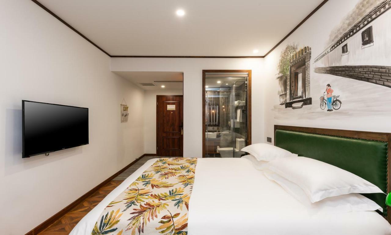 Nostalgia Hotel Near Prince Gong'S Mansion- Beihai Park, Tian'Anmen Square, Nanluoguxiang Hutong, Huguosi Hutong Snack Street, 5 Minutes Walk Away From Ping'Anli Subway Station, Free Ice Cream And Laundry Service,English Communication Well Pequim Exterior foto
